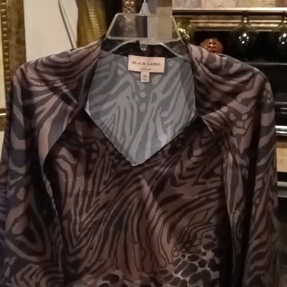 NWOT CHICO'S Black Label brown/black animal print caped blouse Size XS - Picture 2 of 10